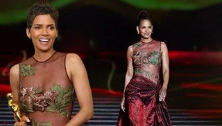 Halle Berry, 22 Yıllık Oscar Elbisesiyle Tarihe Geçti